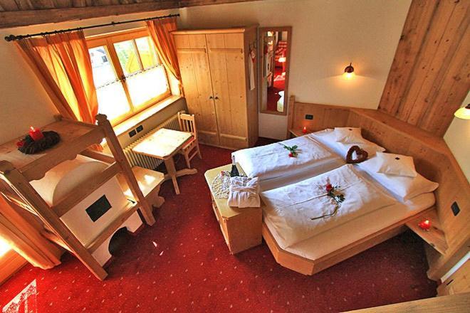 Hotel Garni San Nicolo Pozza di Fassa Buitenkant foto