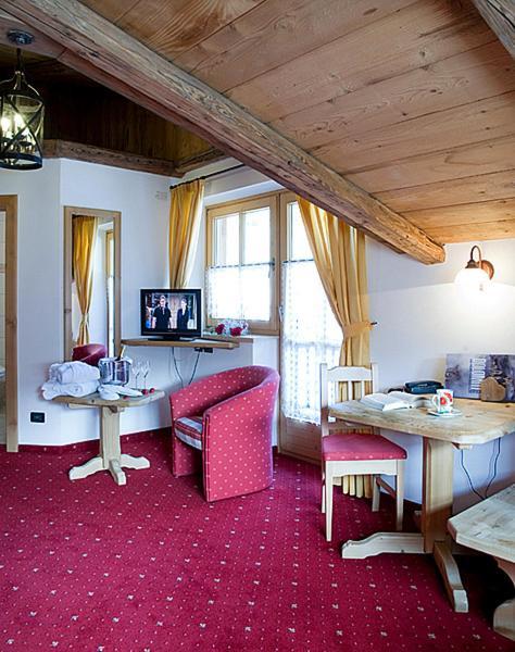 Hotel Garni San Nicolo Pozza di Fassa Buitenkant foto